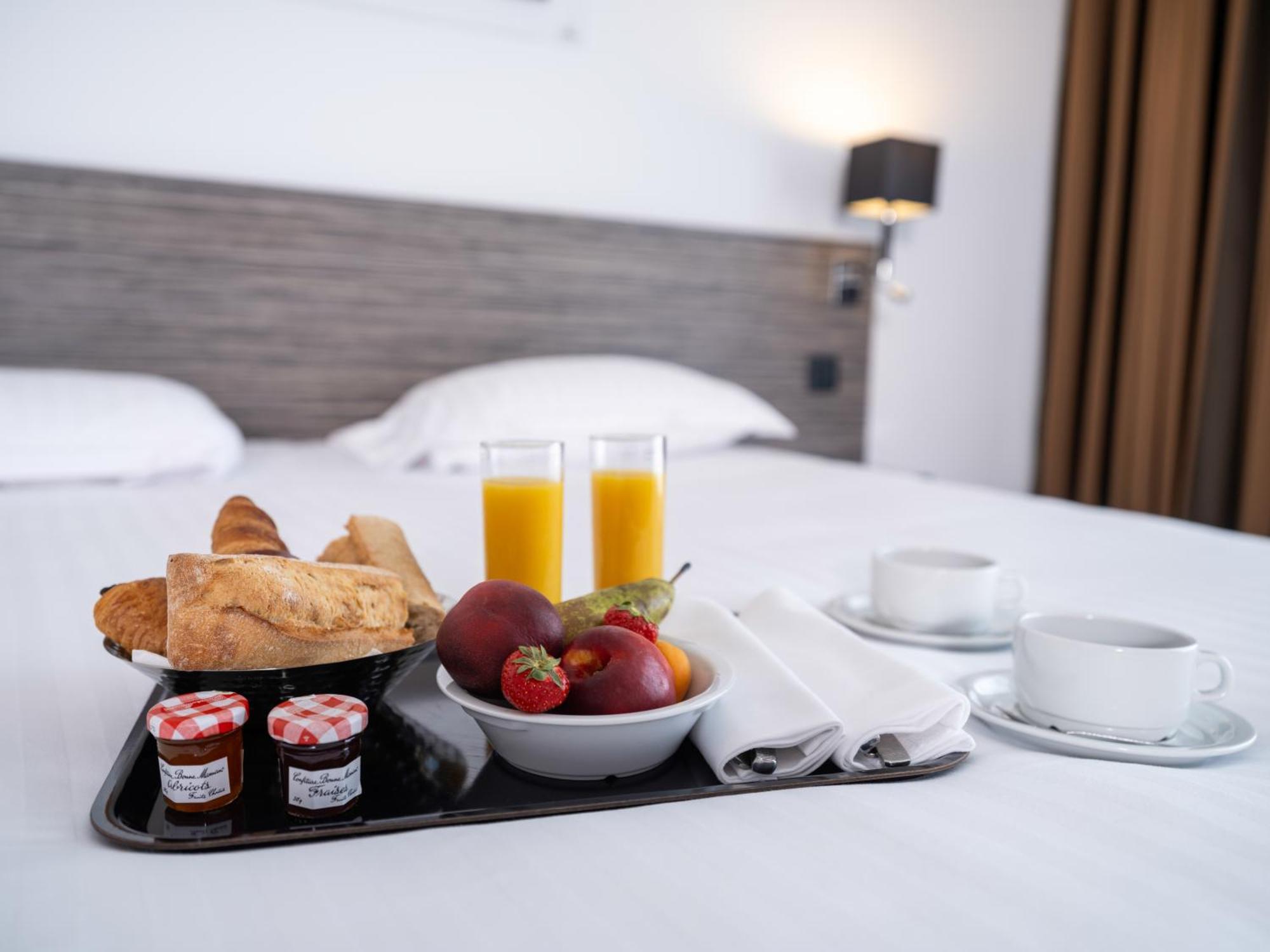 Golden Tulip La Baule Hotel Екстериор снимка