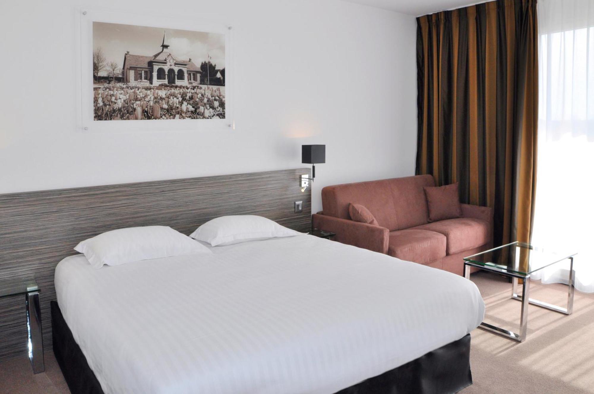 Golden Tulip La Baule Hotel Екстериор снимка
