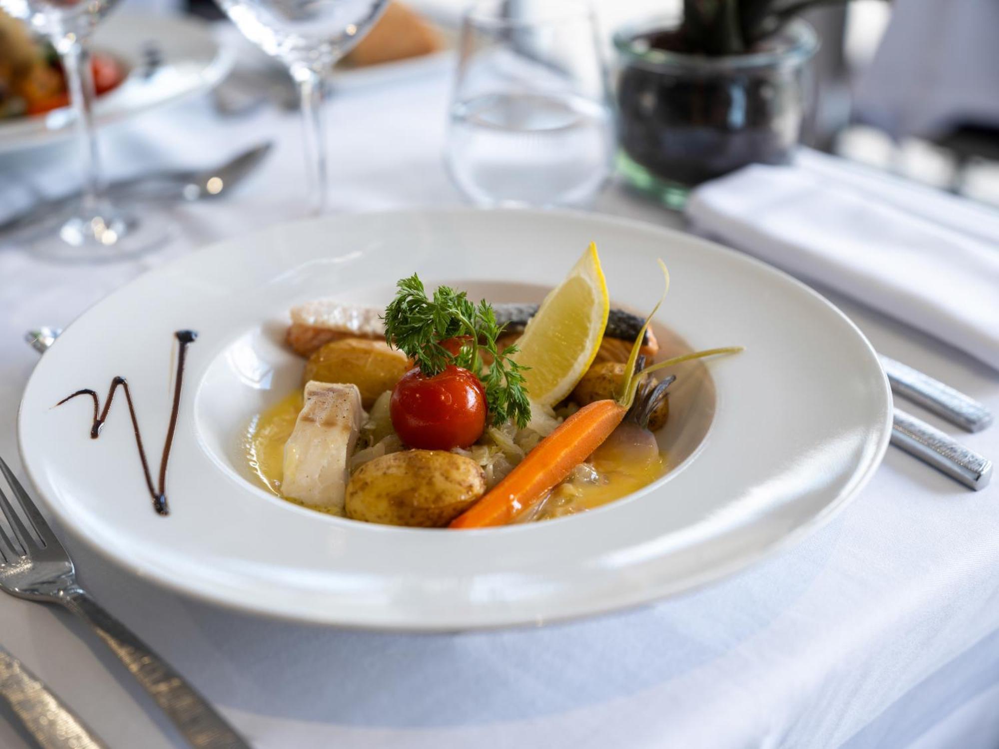 Golden Tulip La Baule Hotel Екстериор снимка
