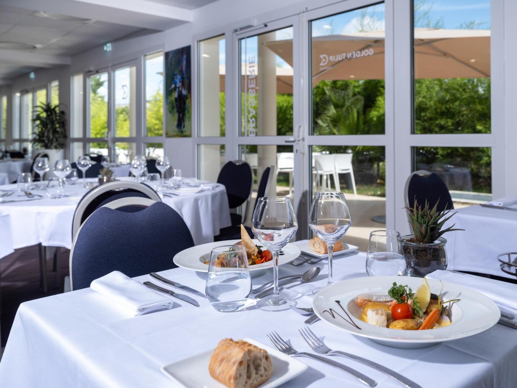 Golden Tulip La Baule Hotel Екстериор снимка