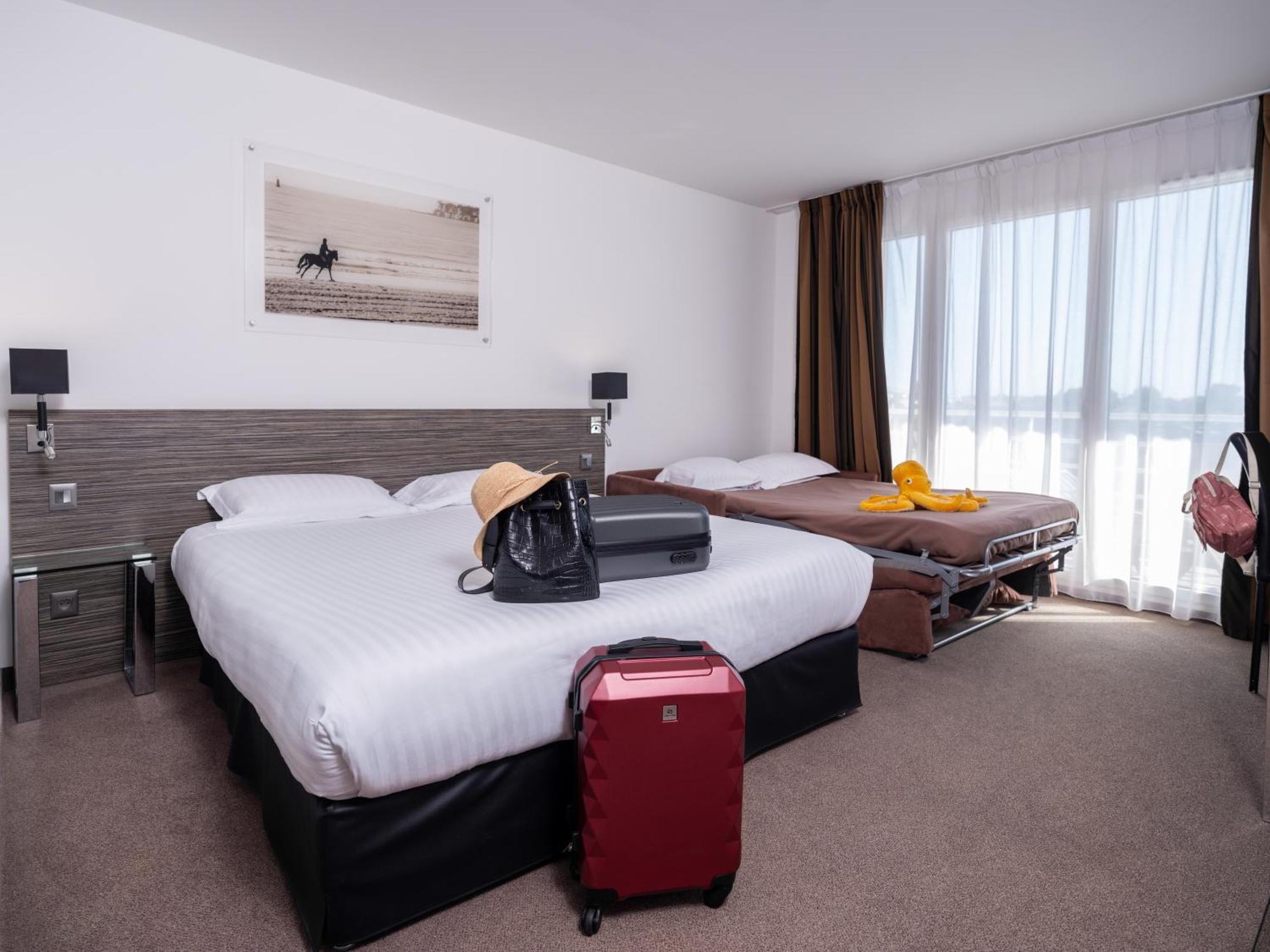 Golden Tulip La Baule Hotel Екстериор снимка